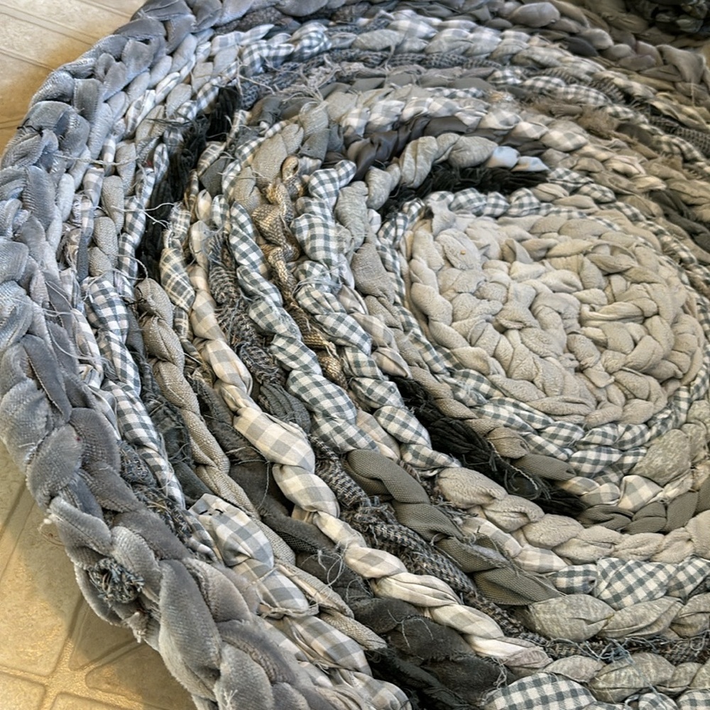 Handmade Rug and basket Set - Picture 5 of 7